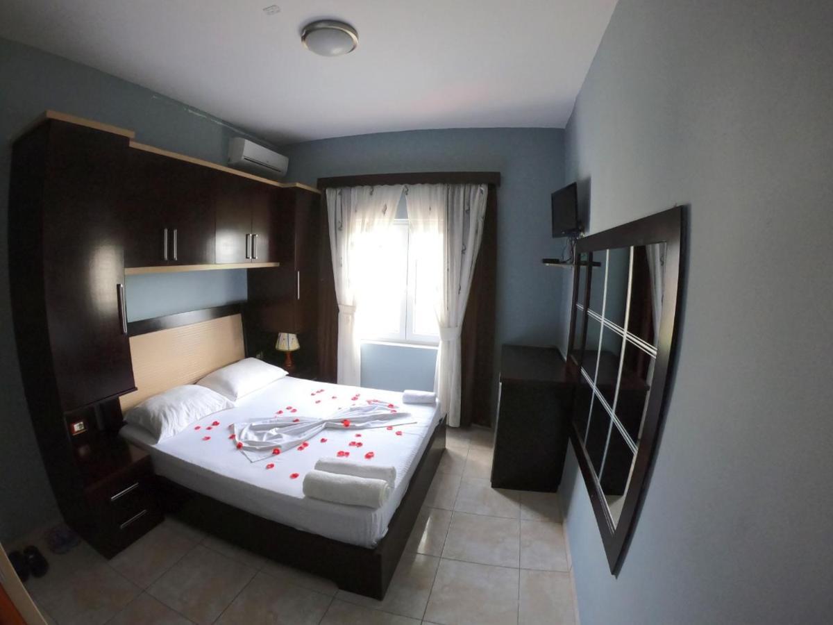 Hotel Anxhelo Kucove Bagian luar foto