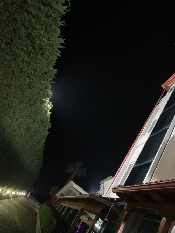 Hotel Anxhelo Kucove Bagian luar foto