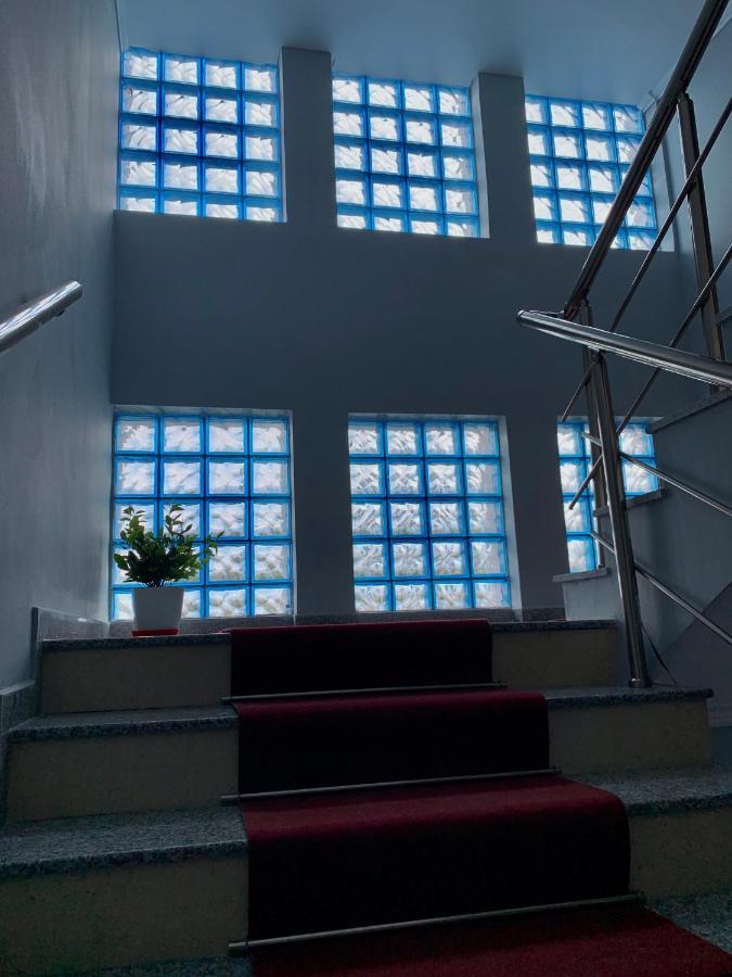 Hotel Anxhelo Kucove Bagian luar foto